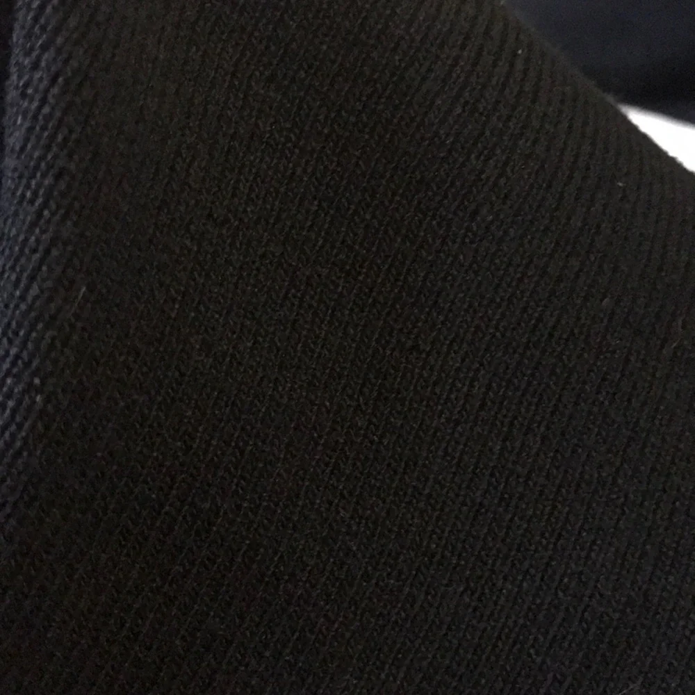- Verty black short sleeve dress M knit fit & flare